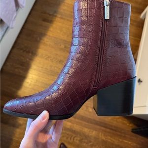 1. state burgundy leather man made sole never worn